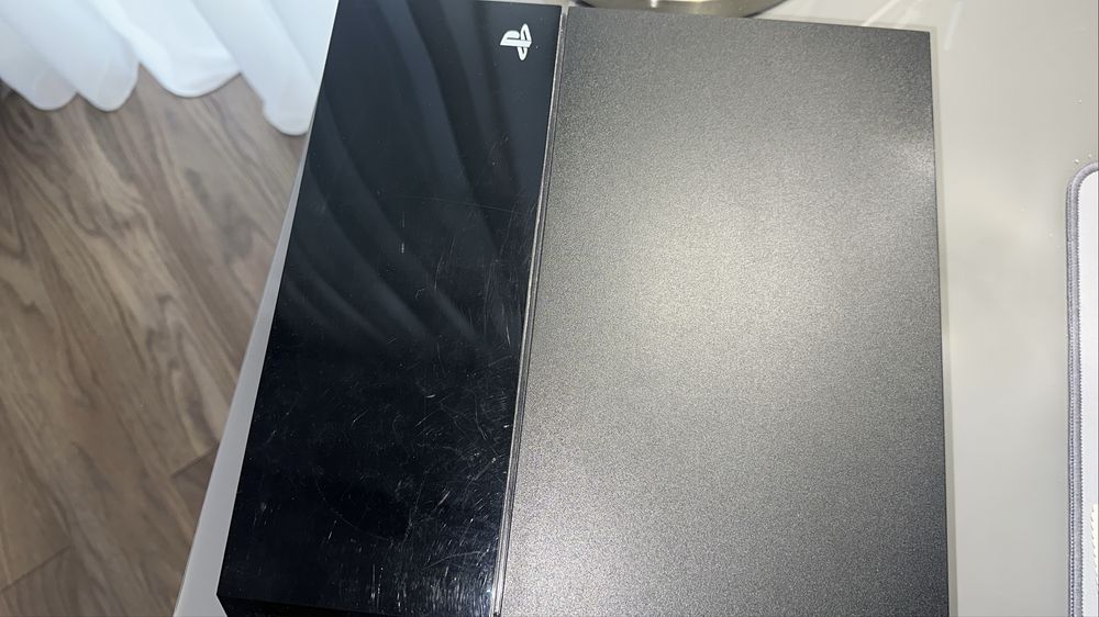Playstation 4, ТОРГ УМЕСТЕН!!!