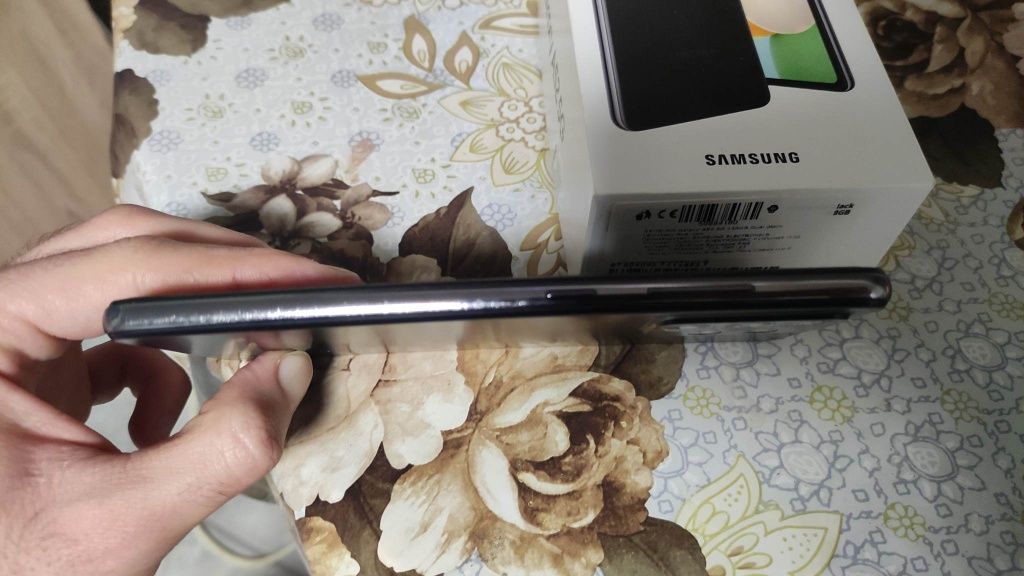 Samsung Galaxy A52 5G + Подаръци