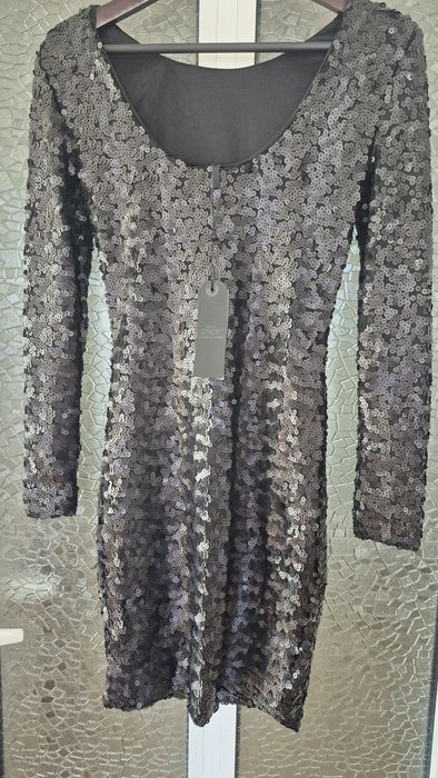 Нова рокля с пайети, ХС