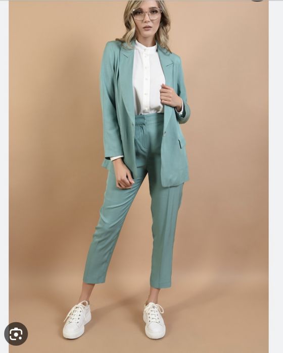 Costum Poema verde menta