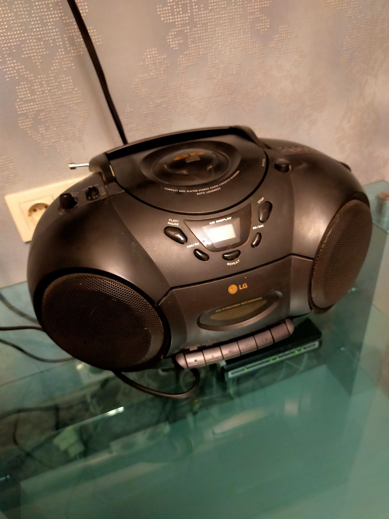 Аудиосистема LG CD -323AX