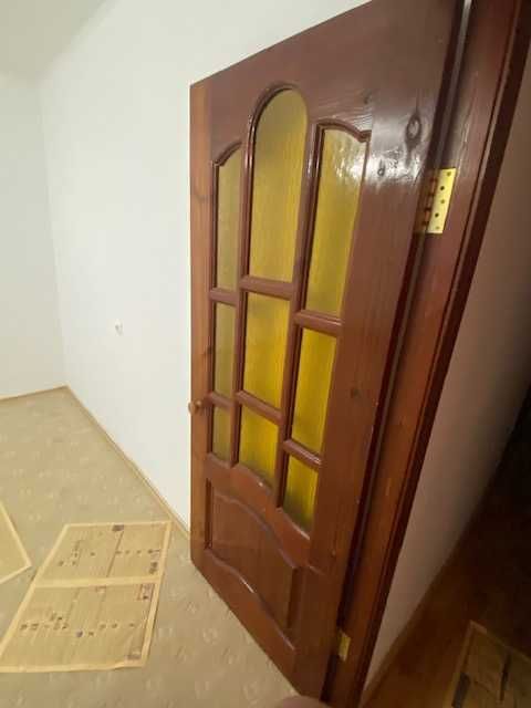 Межкомнатные Двери из дерева б/у