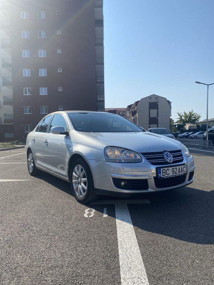 Volskwagen Jetta 1.9 TDI DPF Comfortline Bluemotion