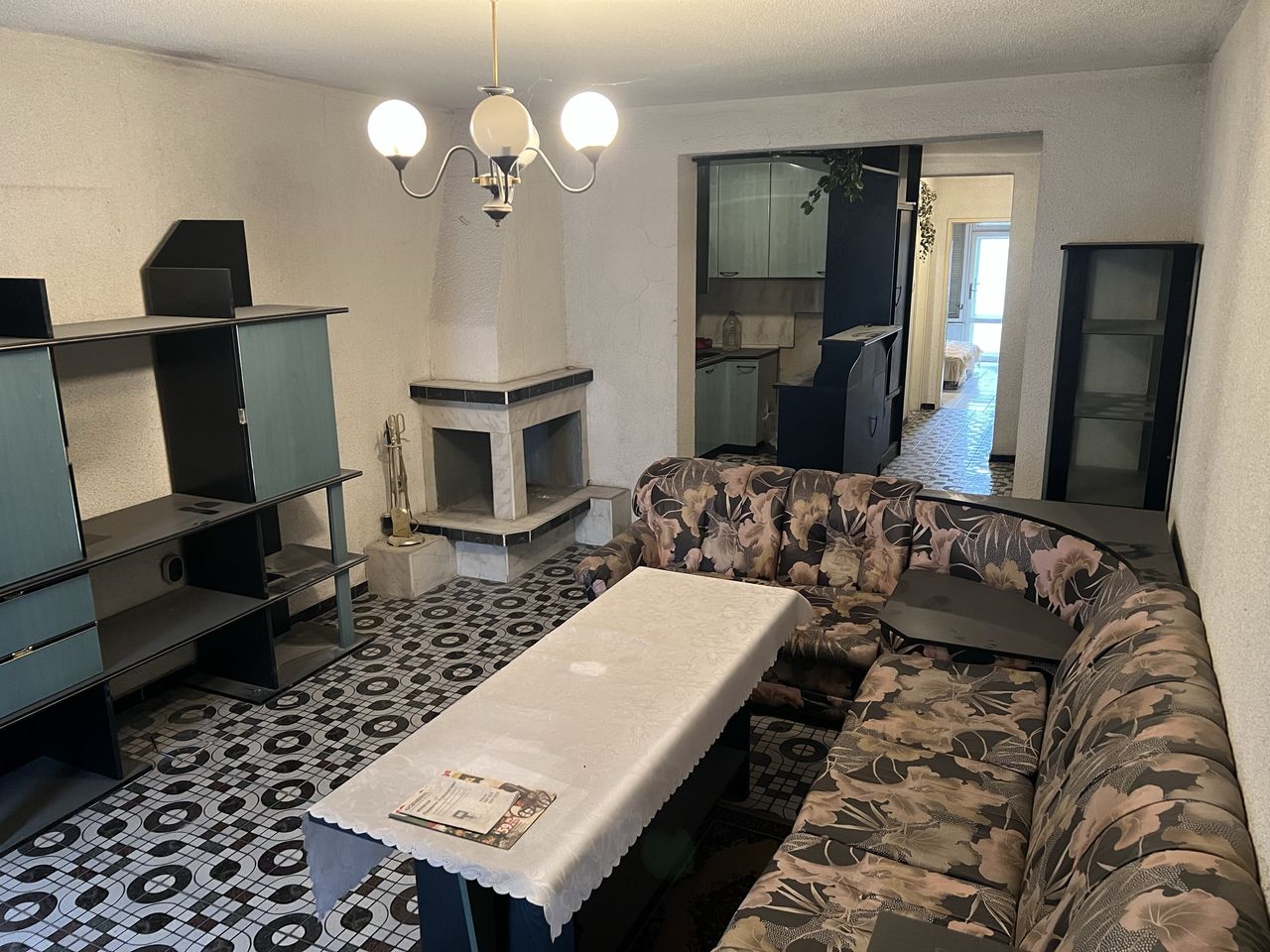 Продава се Двустаен апартамент в Стара Загора, Център - 65 кв.м за 1385 €/кв.м - Снимка #1