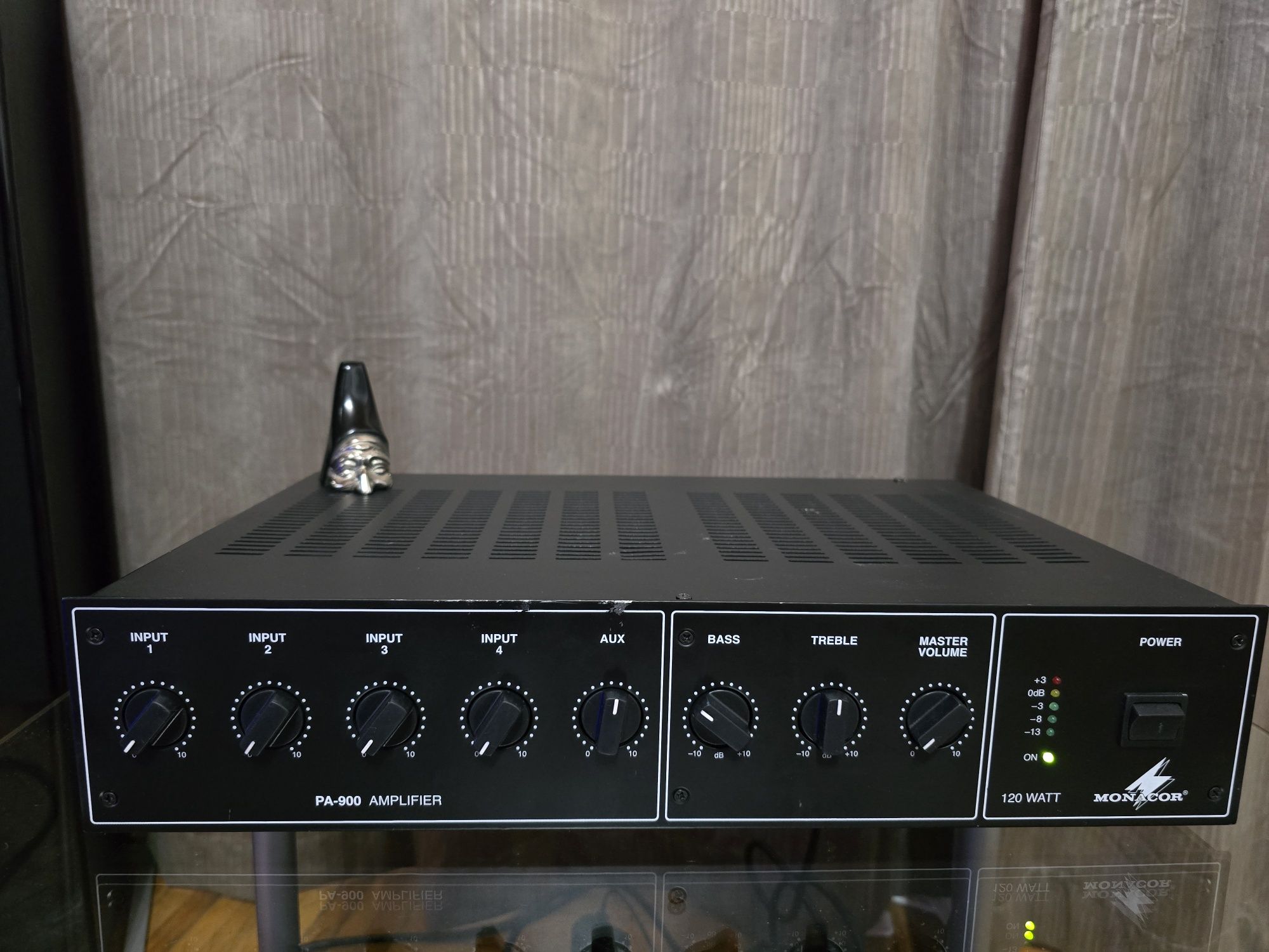 Amplificator Monacor PA900