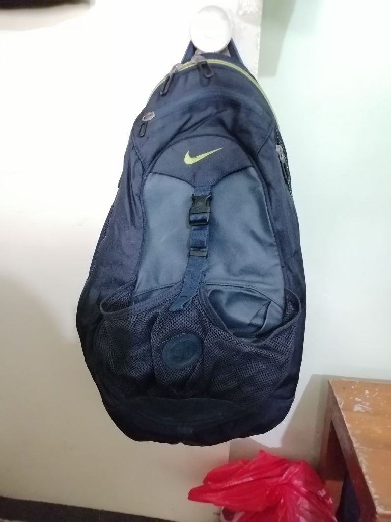 Продам фирменные рюкзаки.