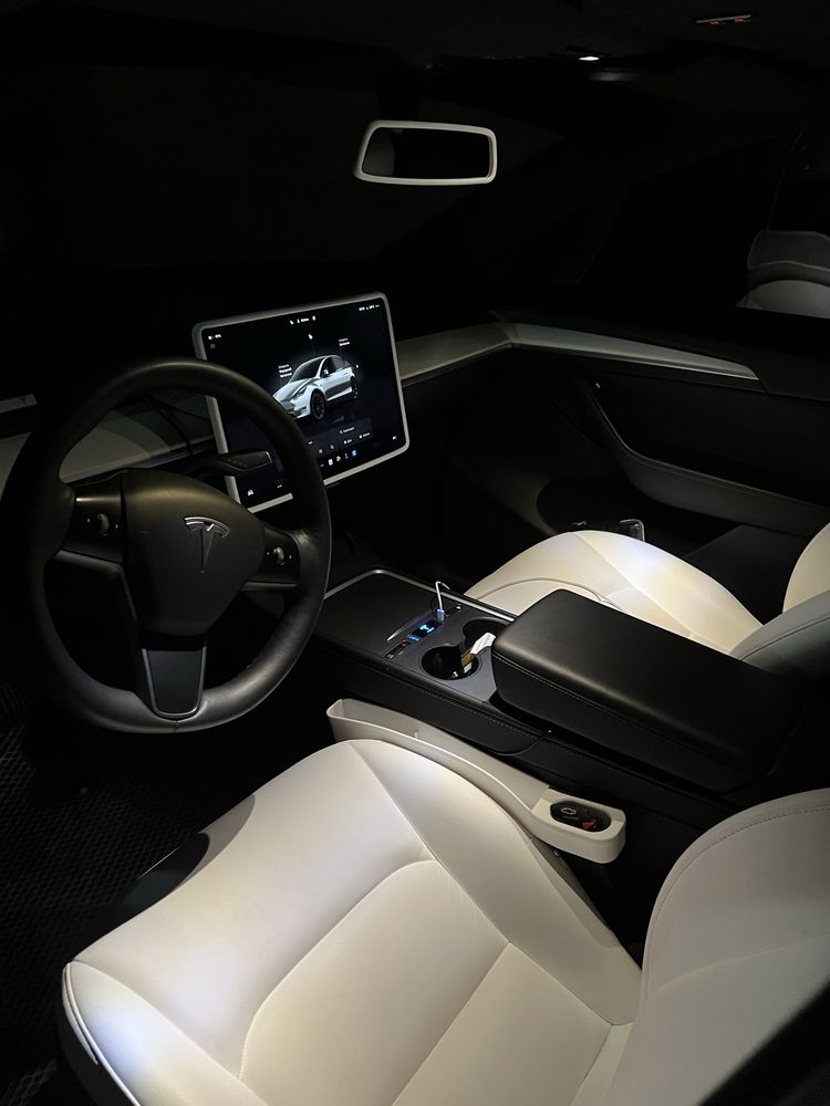 Tesla Model Y 2023 America
