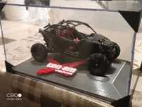 Модел в мащаб на can am Maverick X3