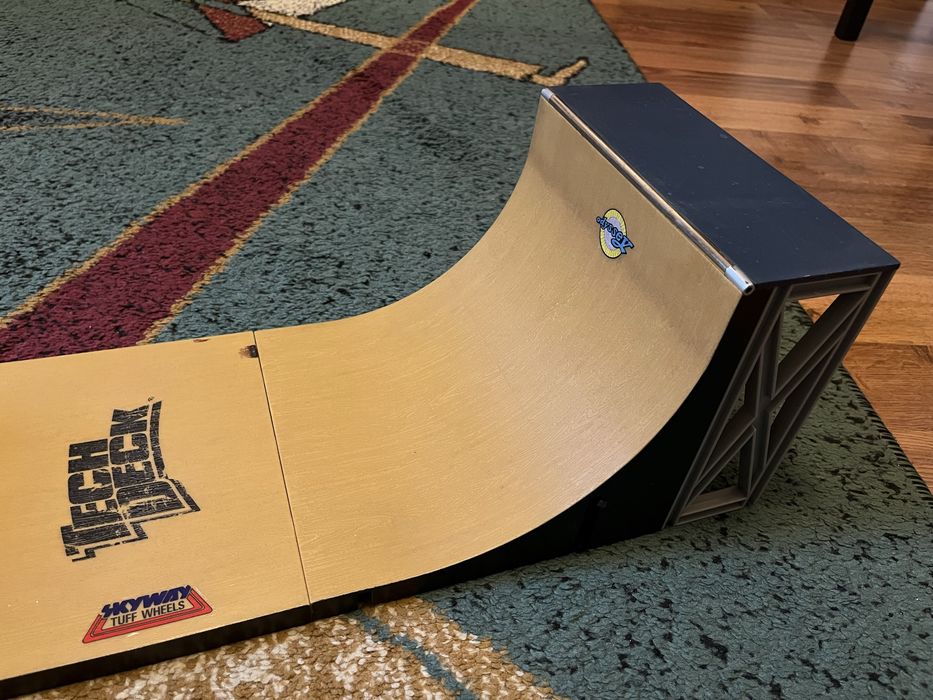 Rampa Tech Deck half pipe, flick trick, fingerboard, fingerskate