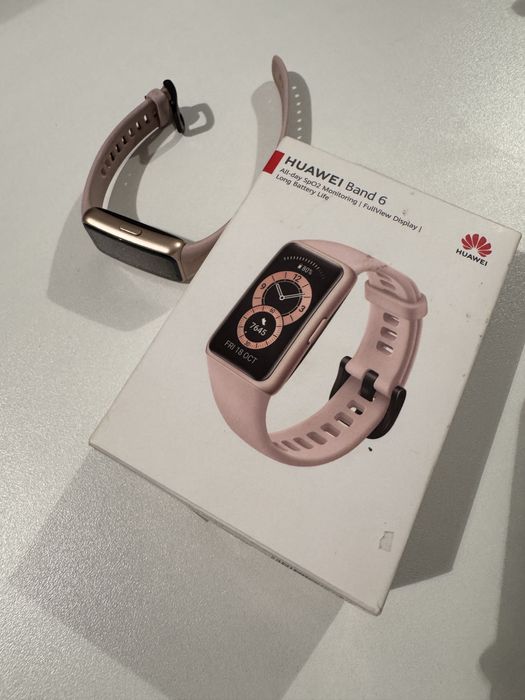 Подам часы HUAWEI Band 6 оригинал
