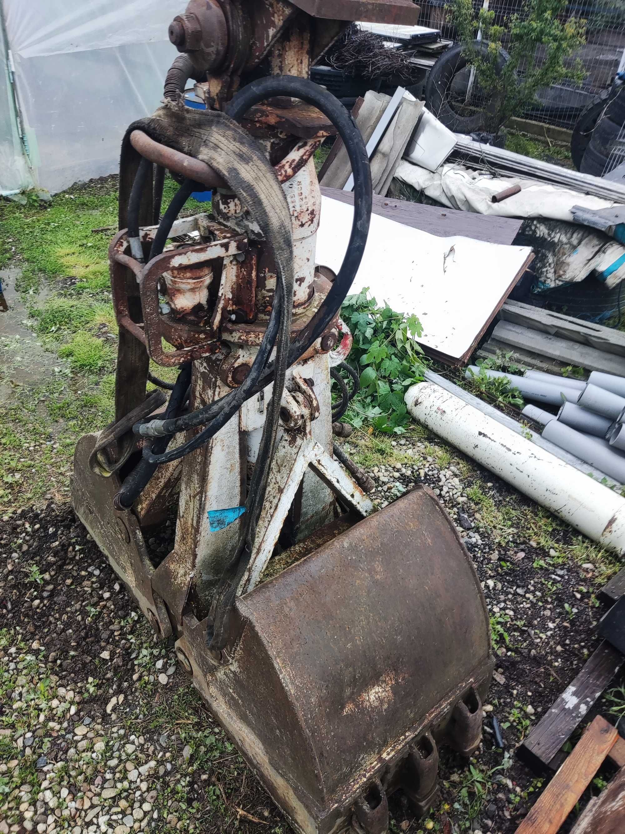 Vând cupe graifer pentru excavator