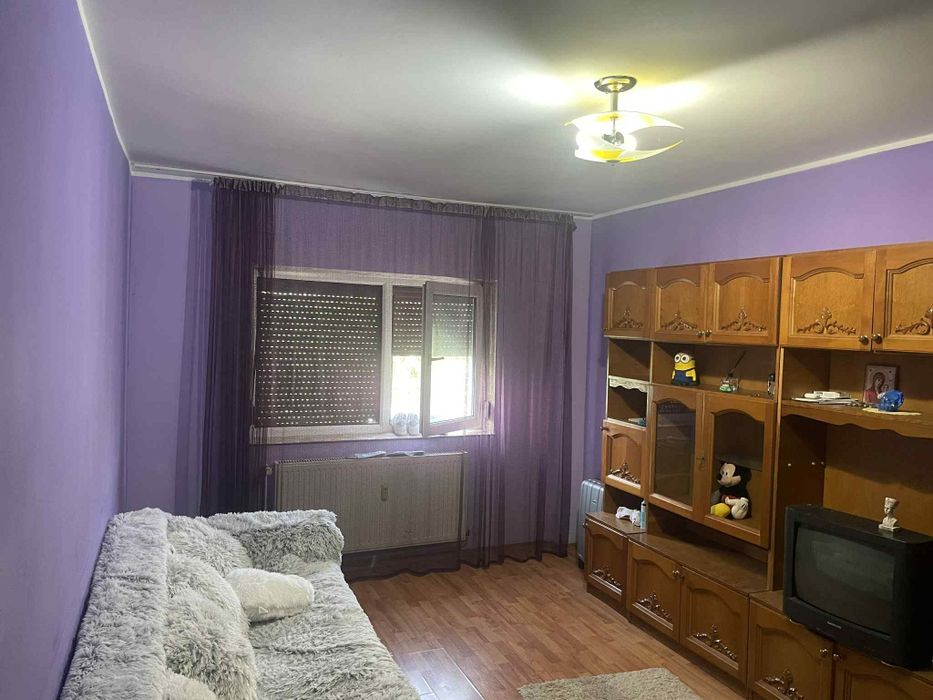 Închiriez apartament 2 camere,micro 17