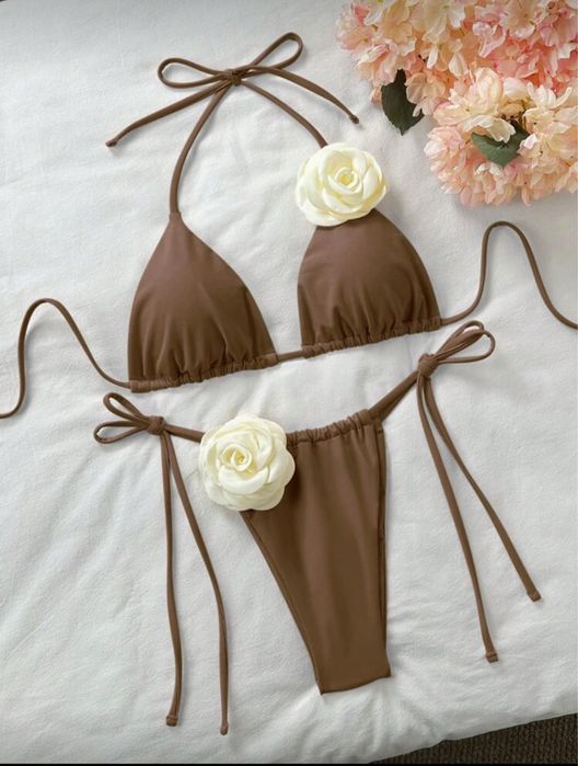 Бански с розичка