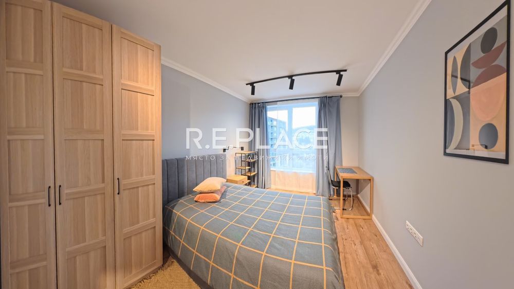 Продава се Тристаен апартамент в Варна, Бриз - 114 кв.м за 3422 €/кв.м - Снимка #9