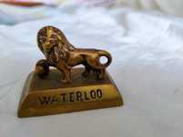 Statuie de colectie leu din bronz pe postament ,