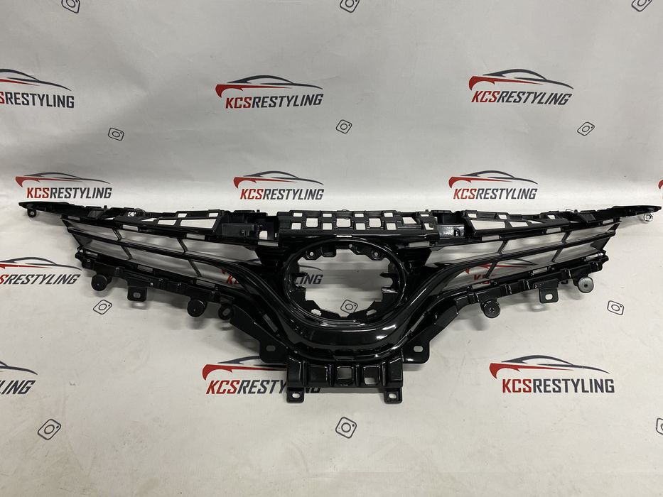 Решетка радиатор для Тойота Camry/камри 70