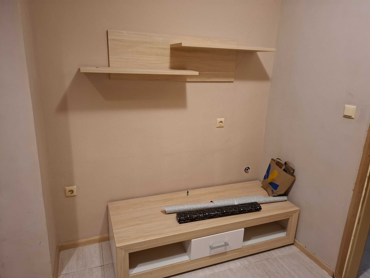 Дава се под наем Двустаен апартамент в Варна, Аспарухово - 55 кв.м за 295.8 € - Снимка #1