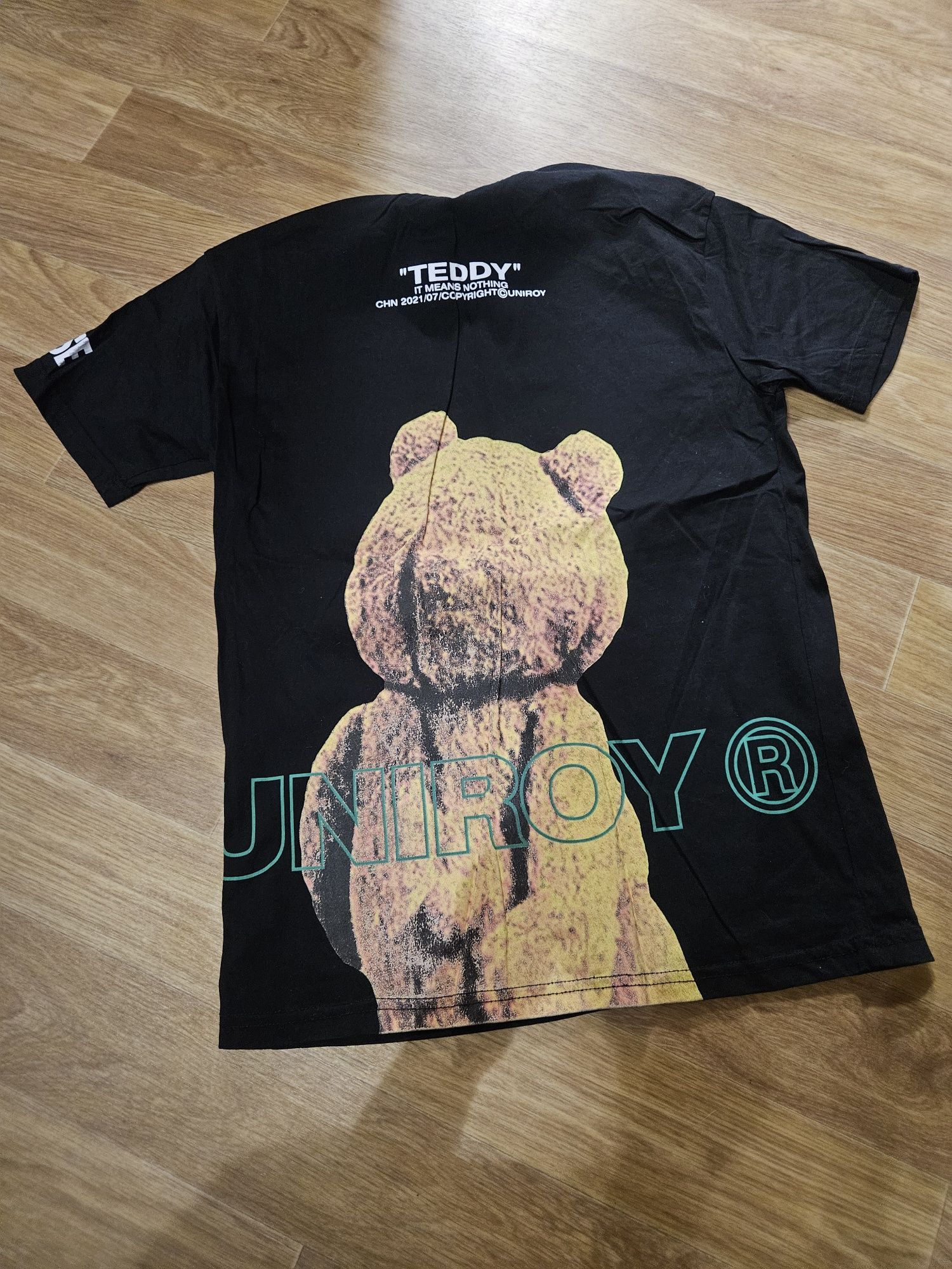Мъжки дрехи S и М- Nike, Adidas, Guess