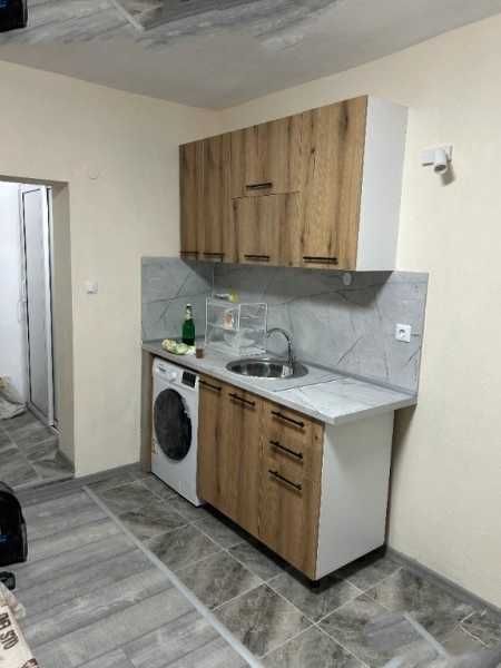 Дава се под наем Едностаен апартамент в Карлово - 35 кв.м за 204 € - Снимка #2