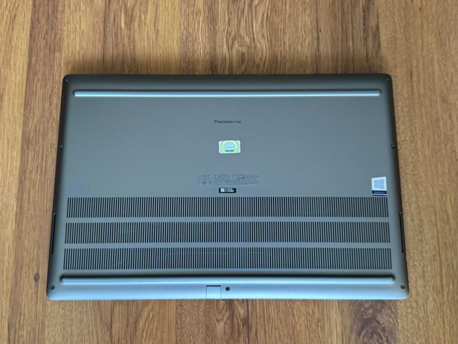 17.3' 4K UHD i9-10850H DELL Precision 7750 64GB DDR4/1TB/RTX 5000 16GB