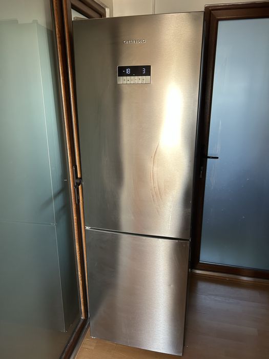 Frigider Grundig Nofrost cu afisaj