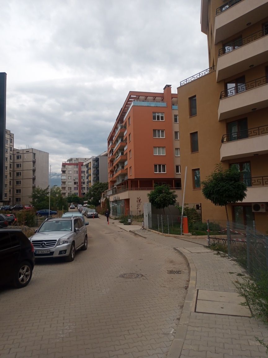 ГАРАЖ Студентски град