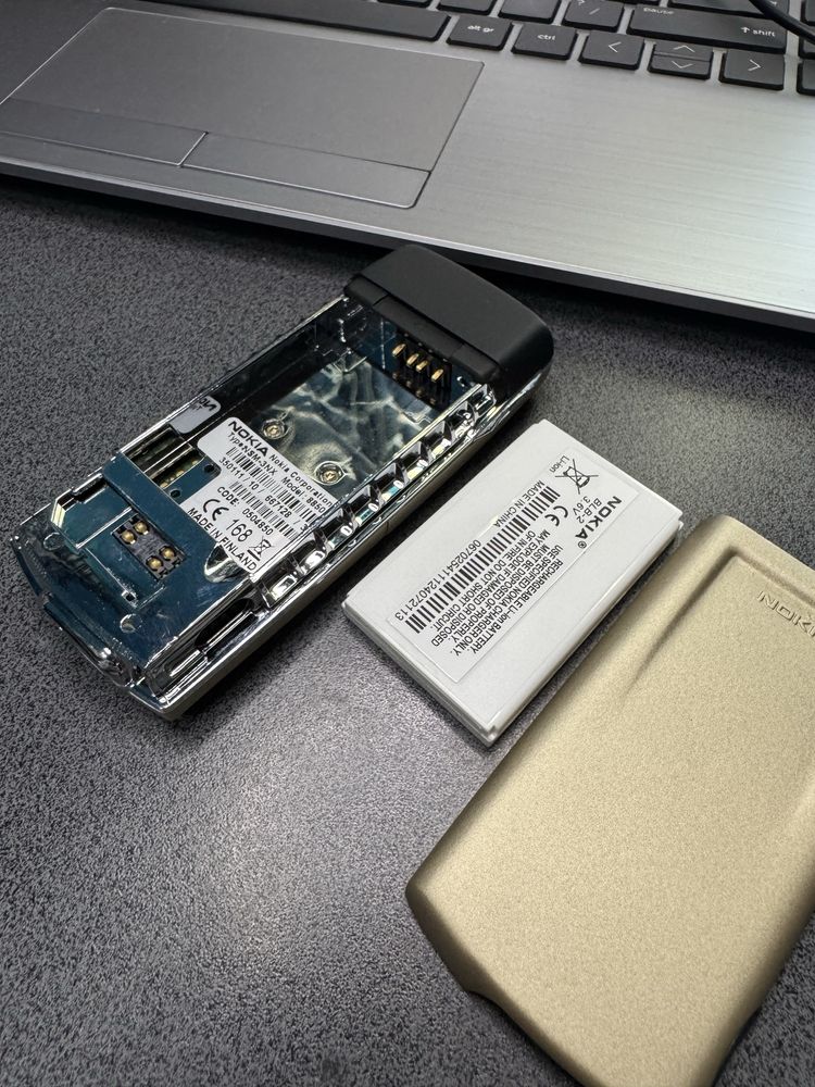 Nokia 8850 Gold stare buna