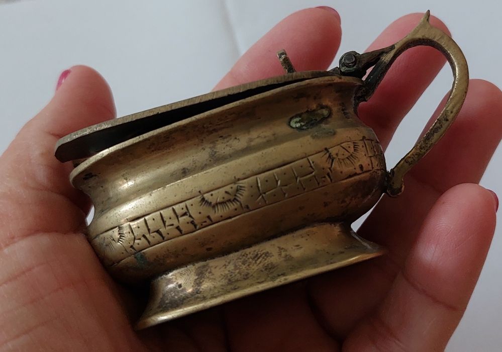 Винтажная емкость для специи