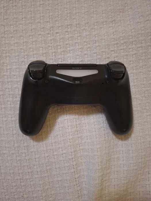 оригинален джойстик DUALSHOCK 4 v2 за PS4