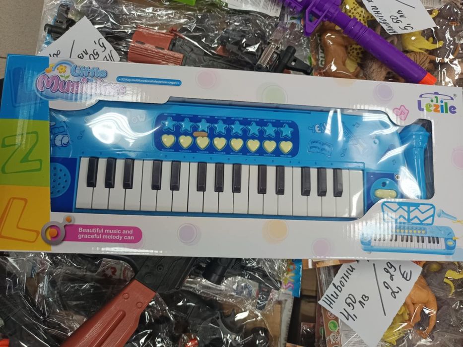 Детски синтезатор с микрофон