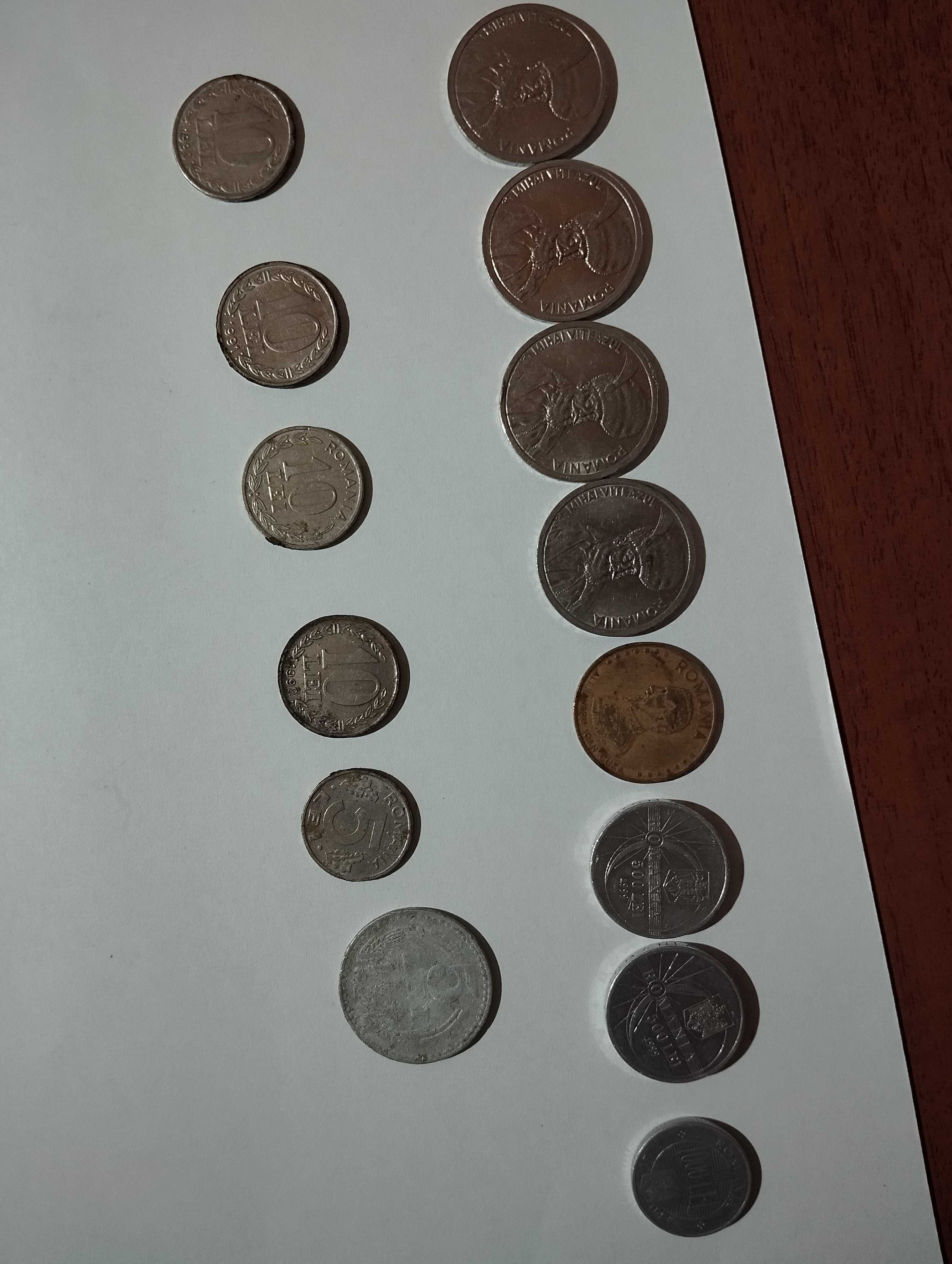 Vând monede vechi de colecție