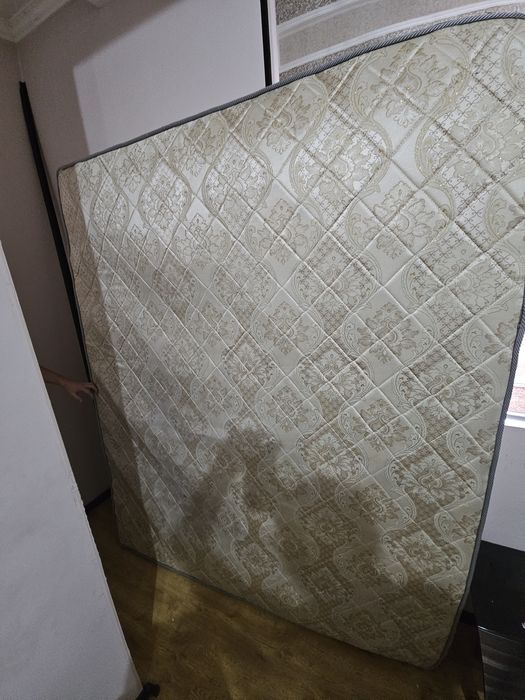 Продаётся матрац 210×170