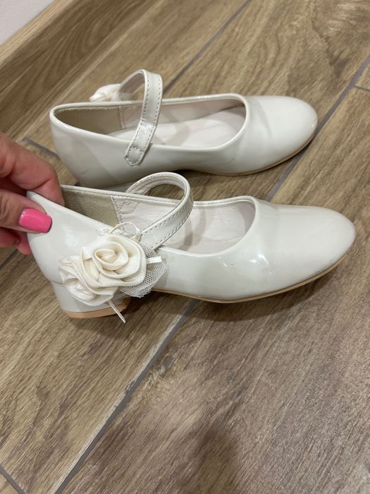 Официални обувки за момиче