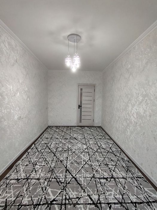 Продается Янги-Хают 8-худуд 3/7/7. Кв.м 67. Можно В Кридит