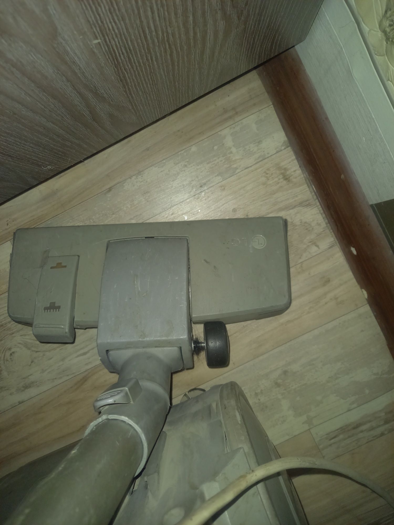 Пылесос LG compressor со съёмным стаканом