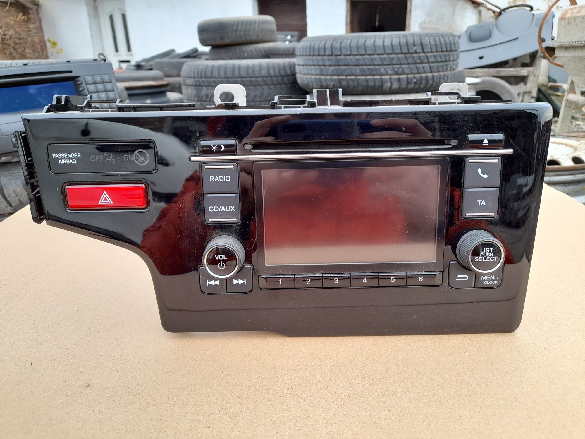 Radio CD Player / Head Unit Honda Jazz 2015-2019 cod OE 39100-T5A-M1