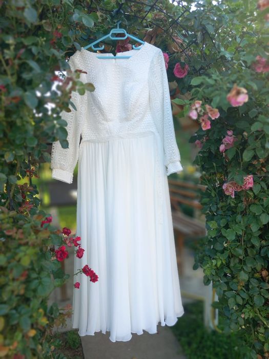 Rochie de nuntă .