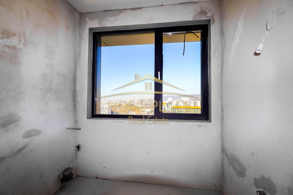 Продава се Тристаен апартамент в Варна, Бриз - 203 кв.м за 2092 €/кв.м - Снимка #8