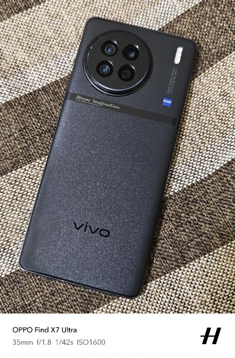 Vivo x90 zeiss 12/256