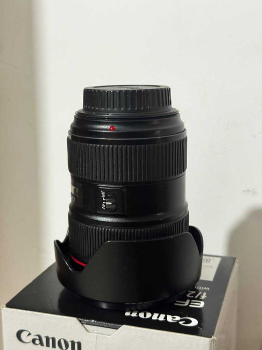 Canon EF 24-70 F2.8 II поколеня