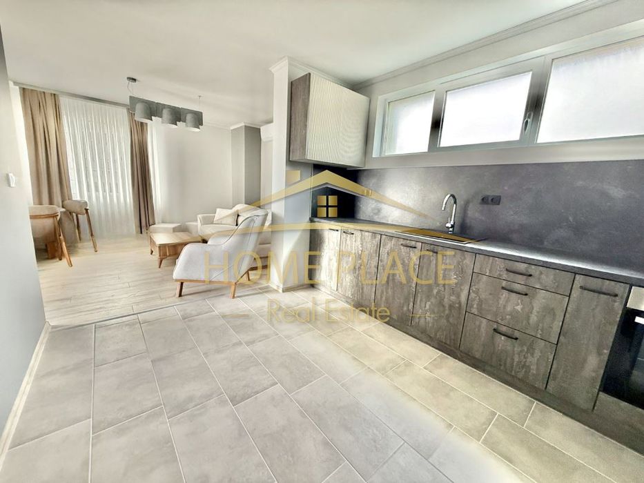 Тристаен етаж от къща в кв.Виница