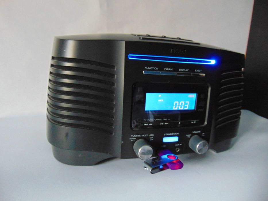 Aparat radio Teac cu Usb/Cd/Aux
