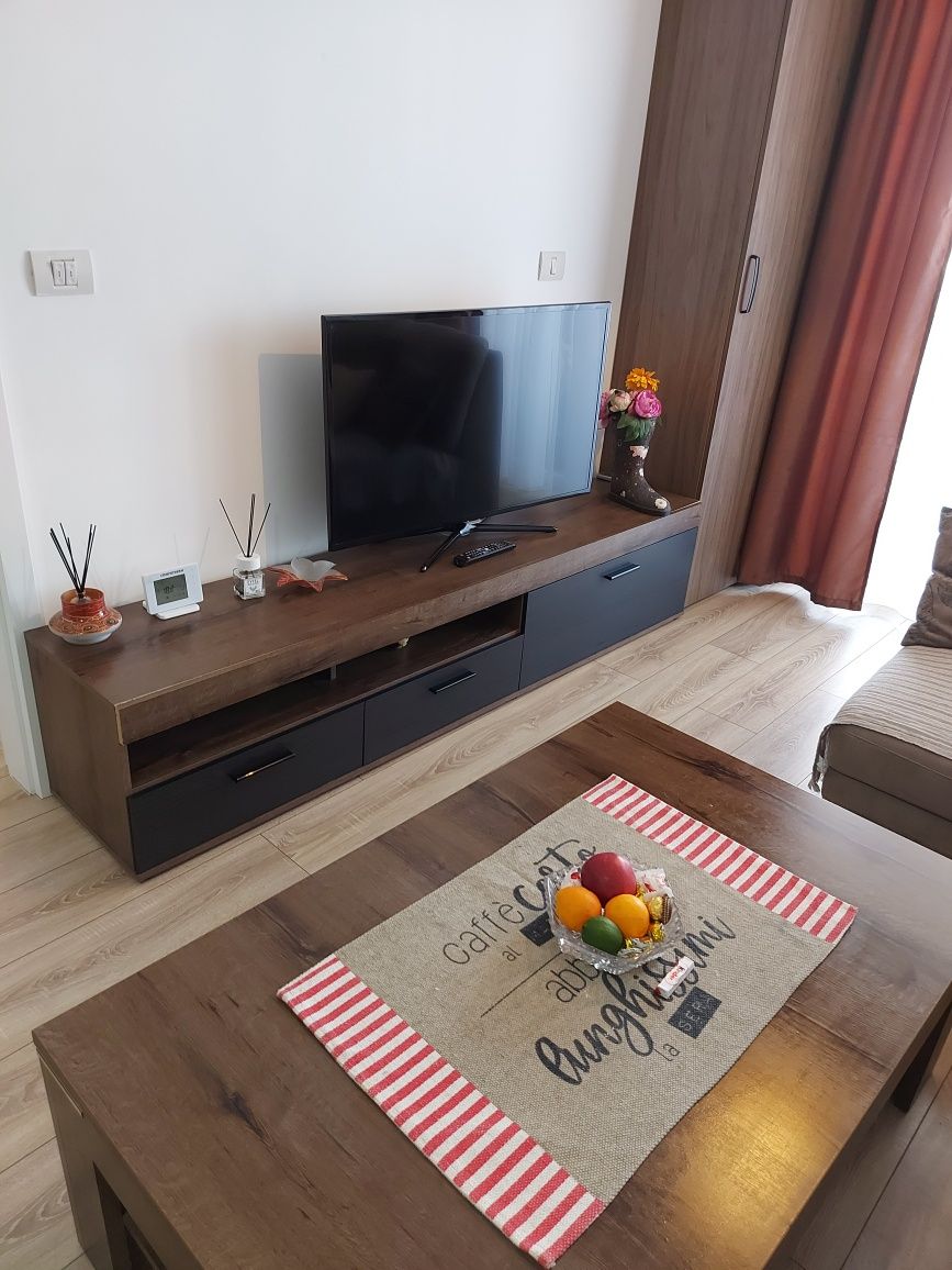Dau spre închiriere în regim hotelier , 2 camere Adora Parc , ARAD