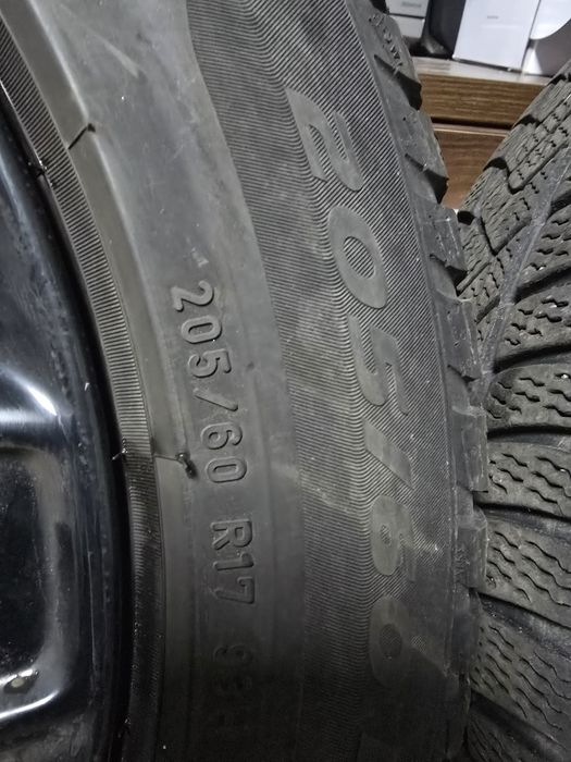 Jante Roti cu anvelope iarna 18" mini F60 COUNTRYMAN