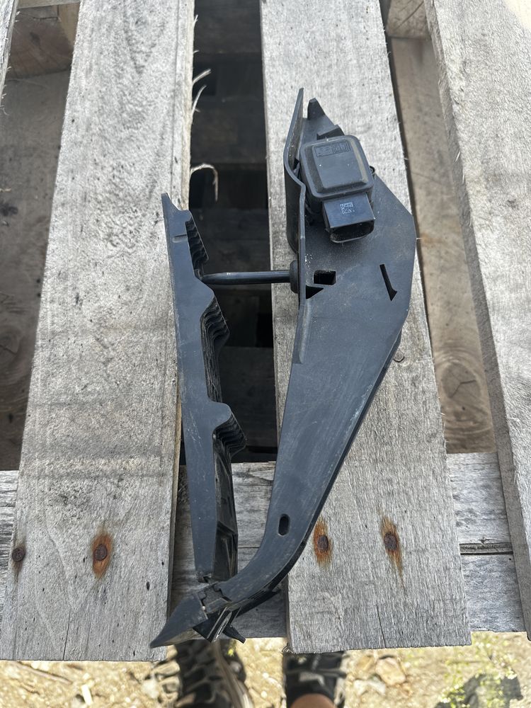 Педал на газта BMW e90/91/92/87 320D
