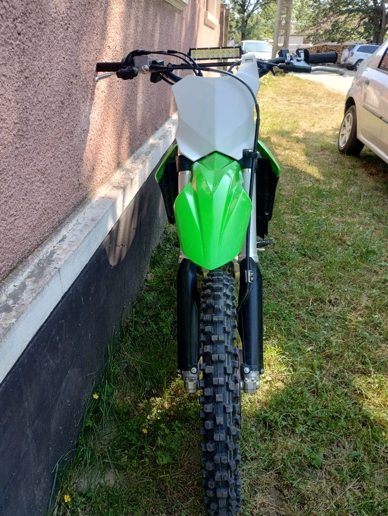 Vând kawasaki kxf 450