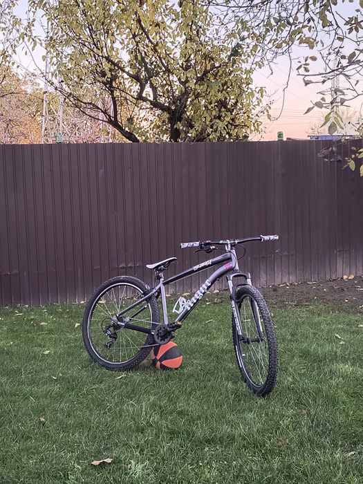 Vând/schimb 
Bicicleta este foarte buna