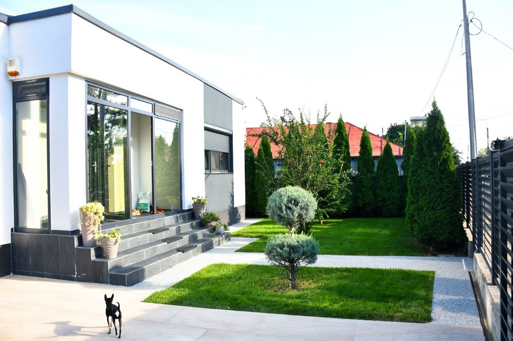 Casa de vanzare zona complex Bariera Traian.