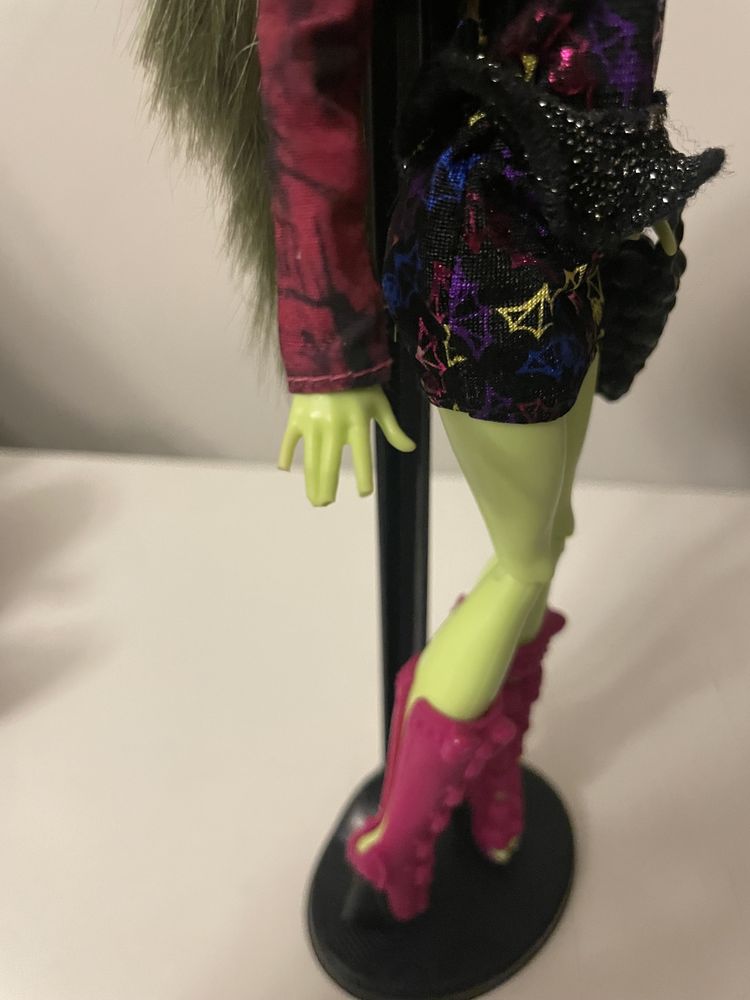 Iris monster high papusa