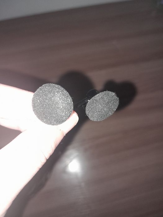 Черные наушники,праводные